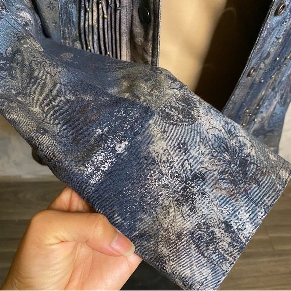 Coldwater Creek Dark Floral Denim Button up Jacket Long Sleeve size 8 - Picture 4 of 10